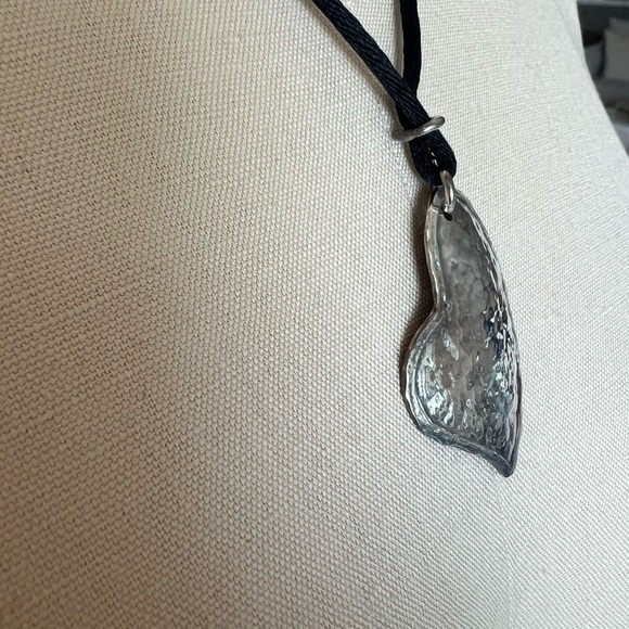 NWT Handmade in Italy 925 Sterling Silver Heart Necklace adjustable Black Cord - Picture 3 of 9